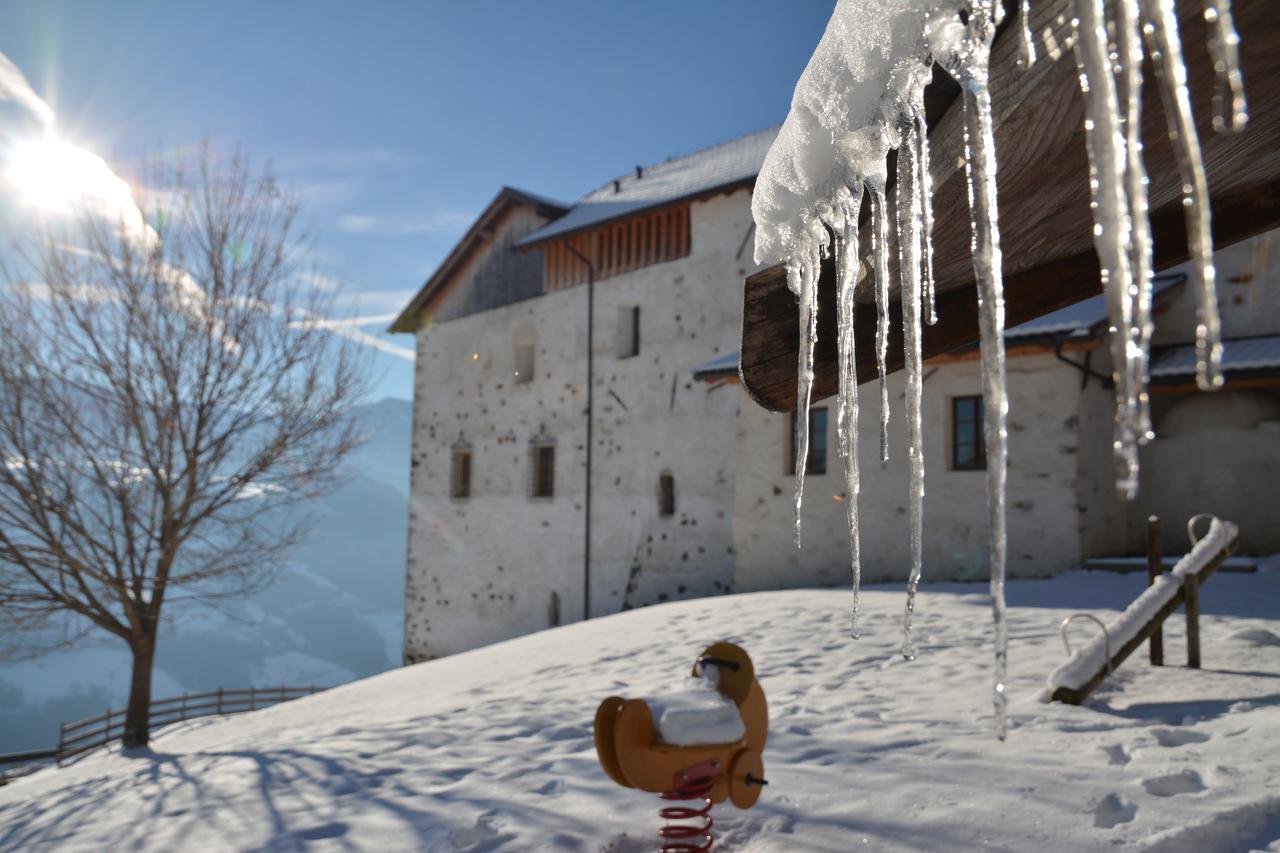 Schloss Gravetsch Villa Villandro Kültér fotó